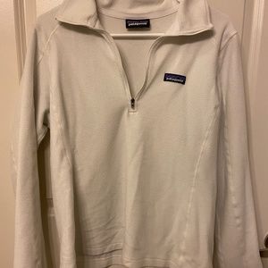 White 1/4 Zip Patagonia fleece